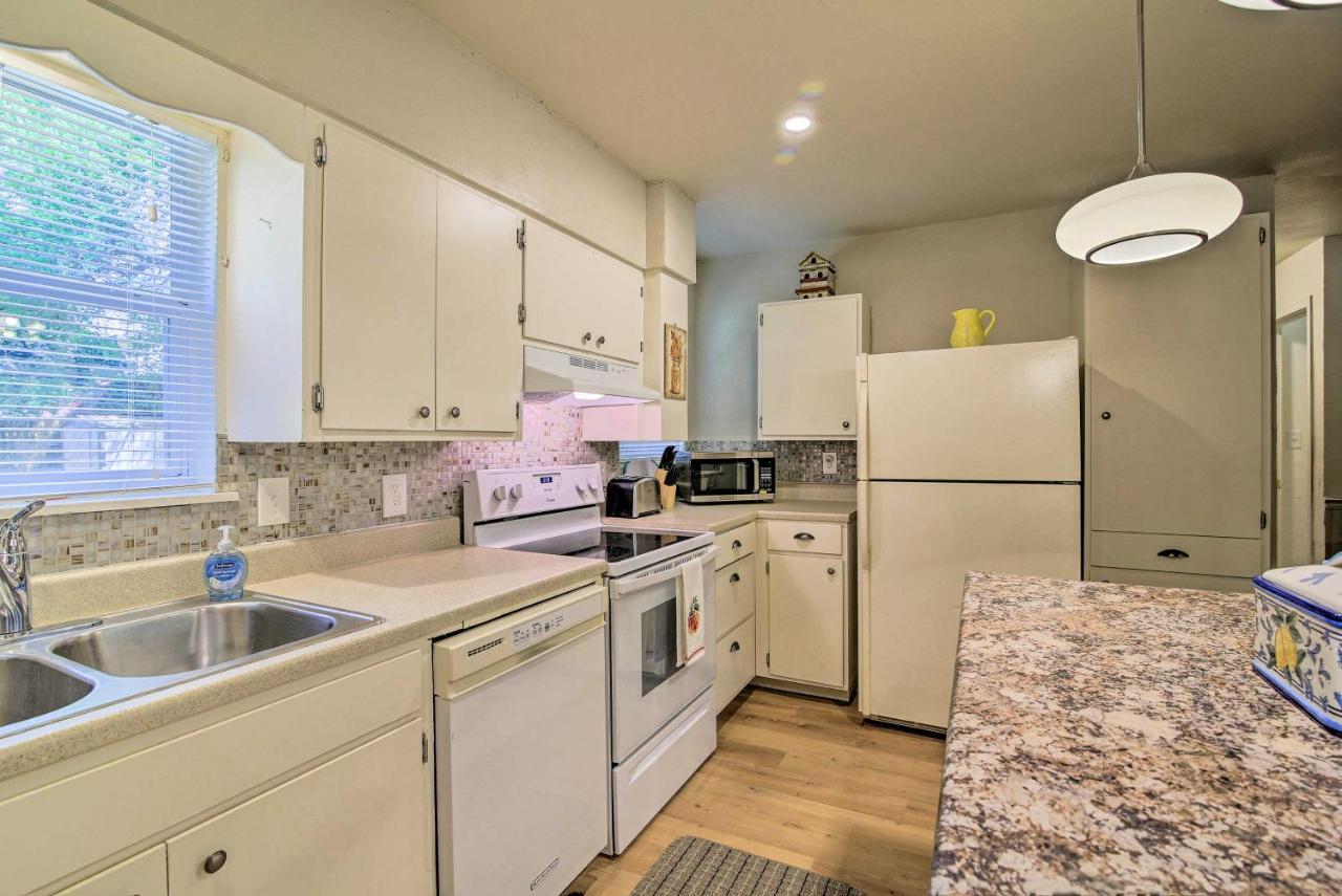 Utopia Family Home, 2 Blocks To Utopia Park! 外观 照片